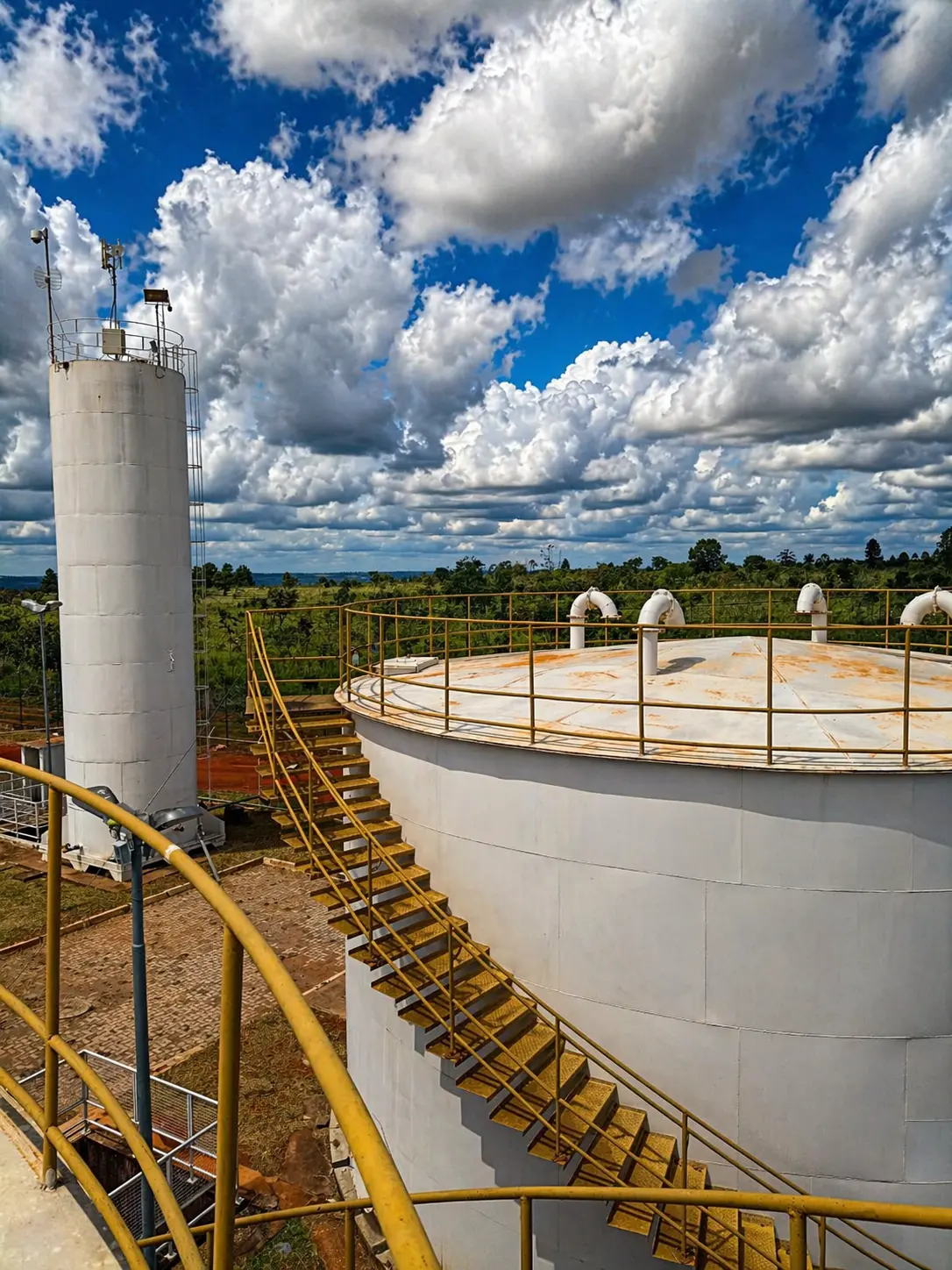 Reservatórios de água para uso industrial com sistema de gestão hídrica no Distrito Federal